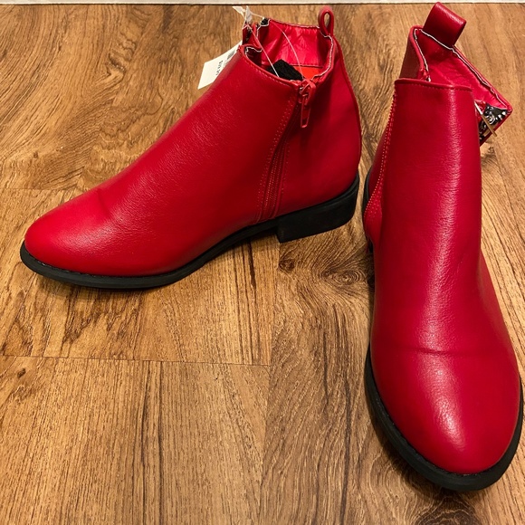 Red Faux Leather STREETWEAR SOCIETY Urban Planet Booties (Size 7) - Picture 2 of 6